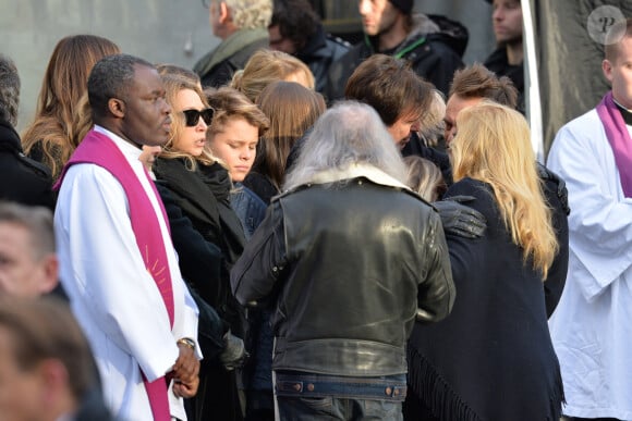 Sorties de l'église de la Madeleine après les obsèques de Johnny Hallyday à Paris le 9 décembre 2017. © Veeren / Bestimage