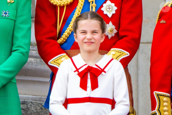 La princesse Charlotte de Galles - La famille royale d'Angleterre sur le balcon du palais de Buckingham lors du défilé "Trooping the Colour" à Londres. Le 17 juin 2023