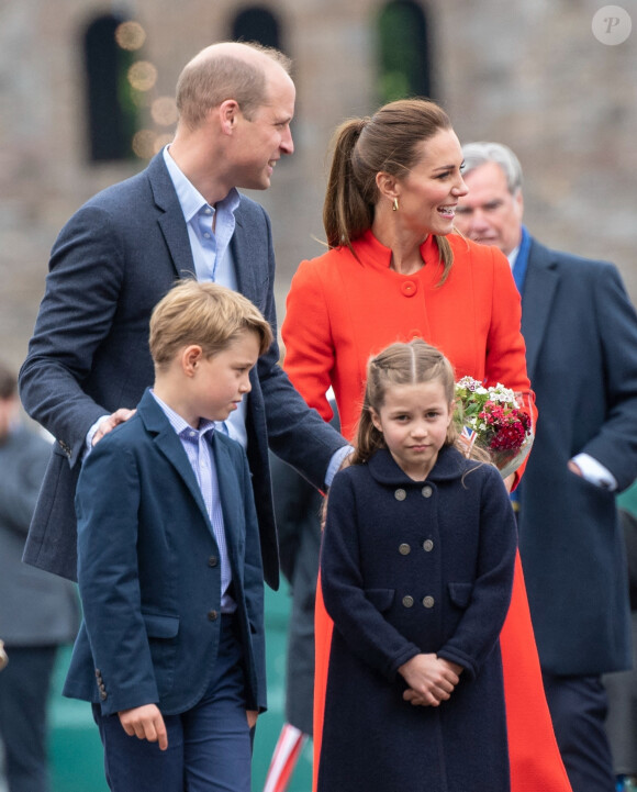 Le prince William, duc de Cambridge, et Catherine (Kate) Middleton, duchesse de Cambridge, accompagnés de leurs enfants, le prince George de Cambridge et la princesse Charlotte de Cambridge en visite au château de Cardiff, Royaume Uni, le 4 juin 2022, à l'occasion du jubilé de platine de la reine d'Angleterre. 