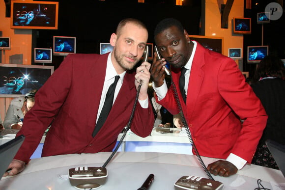 Omar et Fred lors de l'enregistrement du Téléthon 2007 le 8 décembre 2007 à Paris, France. Photo par Max Colin/ABACAPRESS.COM