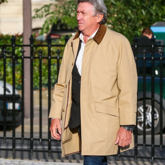 Jacques Legros arrive à la cérémonie des obsèques d'Etienne Mougeotte à l'église Saint-François-Xavier à Paris, France, le 13 octobre 2021. Etienne Mougeotte était un ancien dirigeant emblématique de TF1, et est décédé à l'âge de 81 ans. Photo par Jerome Domine/ABACAPRESS.COM