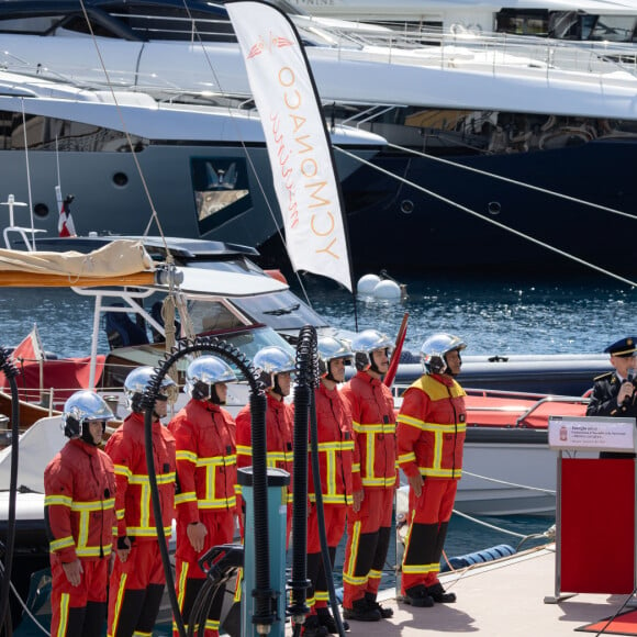 Le prince Albert II de Monaco et la princesse Charlène de Monaco assistent avec leurs enfants, le prince Jacques de Monaco, marquis des Baux, et la princesse Gabriella de Monaco, comtesse de Carladès, au baptême et à la bénédiction du nouveau bateau de sauvetage des sapeurs-pompiers monégasques, baptisé "Prince Jacques". Monaco, le 4 mai 2024. © Olivier Huitel/Pool Monaco/Bestimage 