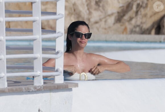 Sara Sampaio profite d'un moment à l'hôtel Cap Eden Roc le 21 mai 2023 lors du 76ème Festival de Cannes à Antibes, France. Photo par ABACAPRESS.COM