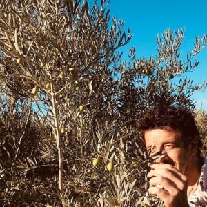 Patrick Bruel dans son domaine de Leos à L'Isle-sur-la Sorgue dans le Vaucluse