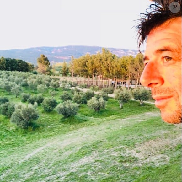 Patrick Bruel dans son domaine de Leos à L'Isle-sur-la Sorgue dans le Vaucluse