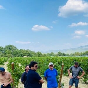 Patrick Bruel dans son domaine de Leos à L'Isle-sur-la Sorgue dans le Vaucluse