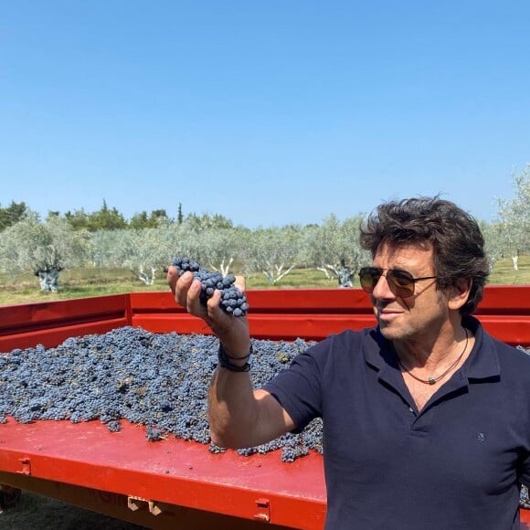 Patrick Bruel dans son domaine de Leos à L'Isle-sur-la Sorgue dans le Vaucluse