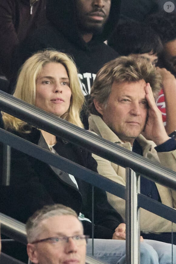 Alice Taglioni et son compagnon Laurent Delahousse - Célébrités dans les tribunes de la demi-finale retour de Ligue des champions entre le PSG face au Borussia Dortmund (0-1) au Parc des Princes à Paris le 7 mai 2024. © Cyril Moreau/Bestimage