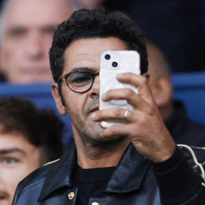 Jamel Debbouze - Célébrités dans les tribunes de la demi-finale retour de Ligue des champions entre le PSG face au Borussia Dortmund (0-1) au Parc des Princes à Paris le 7 mai 2024. © Cyril Moreau/Bestimage