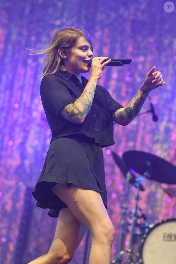 Coeur de Pirate en concert lors du 67ème festival "Nuits du Sud", place du Grand Jardin, à Vence. Le 2 août 2019 © Lionel Urman / Bestimage