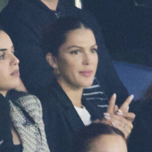 Iris Mittenaere et Bigflo et Oli au Parc des Princes
 
Iris Mittenaere et Rose Bertram - Célébrités dans les tribunes du match de Ligue 1 Uber Eats "PSG-Toulouse" (1-3) au Parc des Princes à Paris. © Cyril Moreau/Bestimage