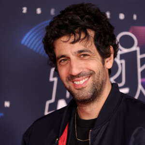 Max Boublil au photocall de la 25ème cérémonie des "NRJ Music Awards (NMA)" au palais des Festivals et des Congrès de Cannes, France, le 10 novembre 2023. © Dominique Jacovides/Bestimage 