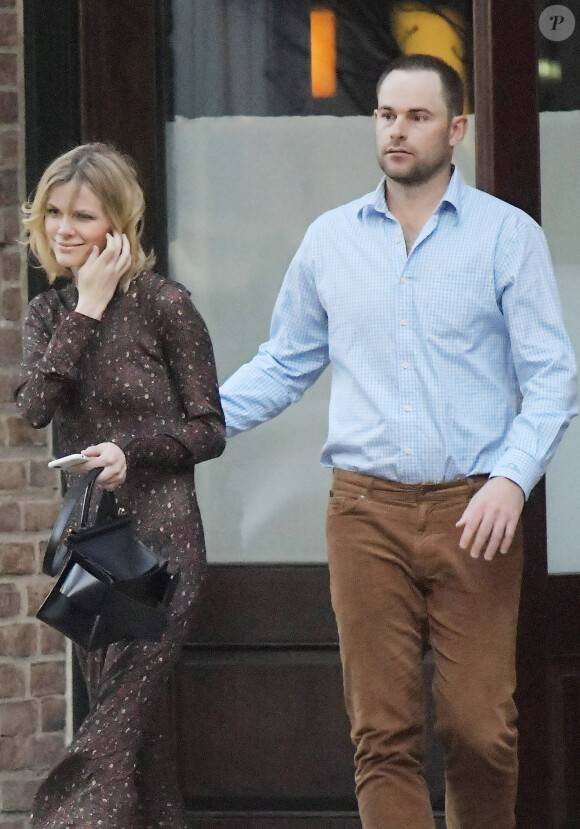 Exclusif - Brooklyn Decker, son mari Andy Roddick se promènent dans les rues de New York le 4 avril 2019.