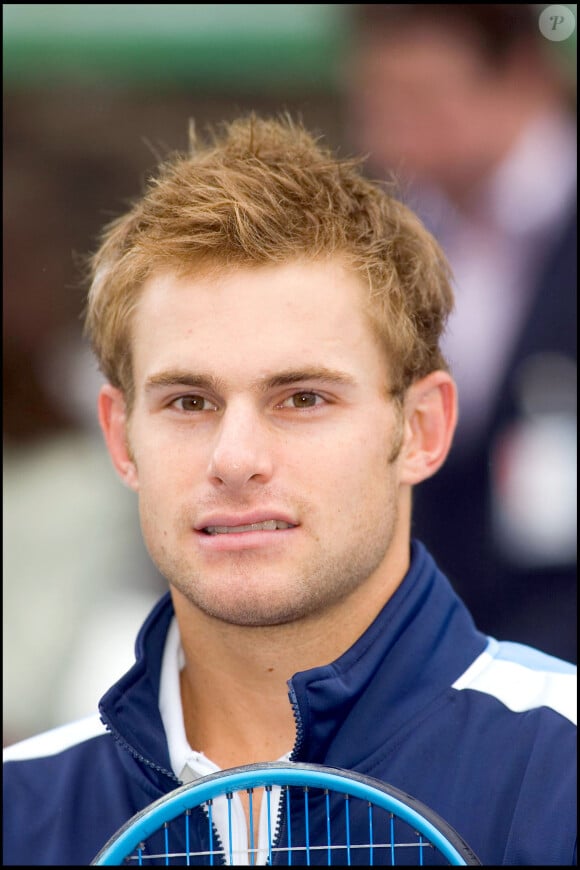 "Utilisez de la crème solaire. Et mettez de la crème solaire à vos enfants - surtout sur le court de tennis", indique l'ancien tennisman
 
Archives - Andy Roddick à Londres.