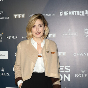 Julie Gayet lors du Vernissage de l’exposition "L'Art de James Cameron" à La Cinémathèque française à Paris le 3 avril 2024 © Guirec Coadic / Bestimage