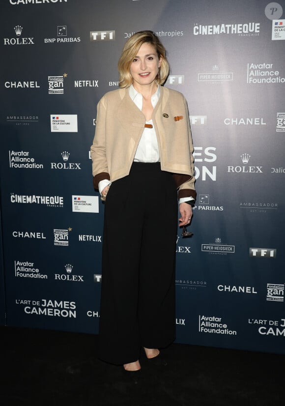 Julie Gayet lors du Vernissage de l’exposition "L'Art de James Cameron" à La Cinémathèque française à Paris le 3 avril 2024 © Guirec Coadic / Bestimage