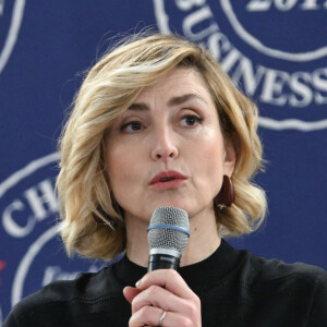 Exclusif - Julie Gayet - Déjeuner du Chinese Business Club à l'occasion de la Journée internationale des droits des femmes à l'hôtel intercontinental à Paris le 7 mars 2024. © Rachid Bellak/Bestimage