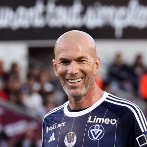 Zinedine Zidane - A l’occasion des 100 ans du parc Lescure, Bordeaux accueille au stade Chaban-Delmas un match de gala opposant les gloires des Girondins de Bordeaux au Variétés Club de France le mardi 14 mai 2024. © Patrick Bernard/ Bestimage