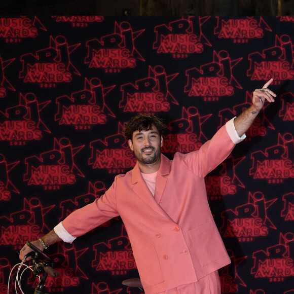 Ses fans n'ont pas caché leur impatience de le retrouver dans "The Voice"
Jérémy Frérot lors de la 23ème édition des NRJ Music Awards 2021 au Palais des Festivals de Cannes, le 20 novembre 2021. © Rachid Bellak/Bestimage
