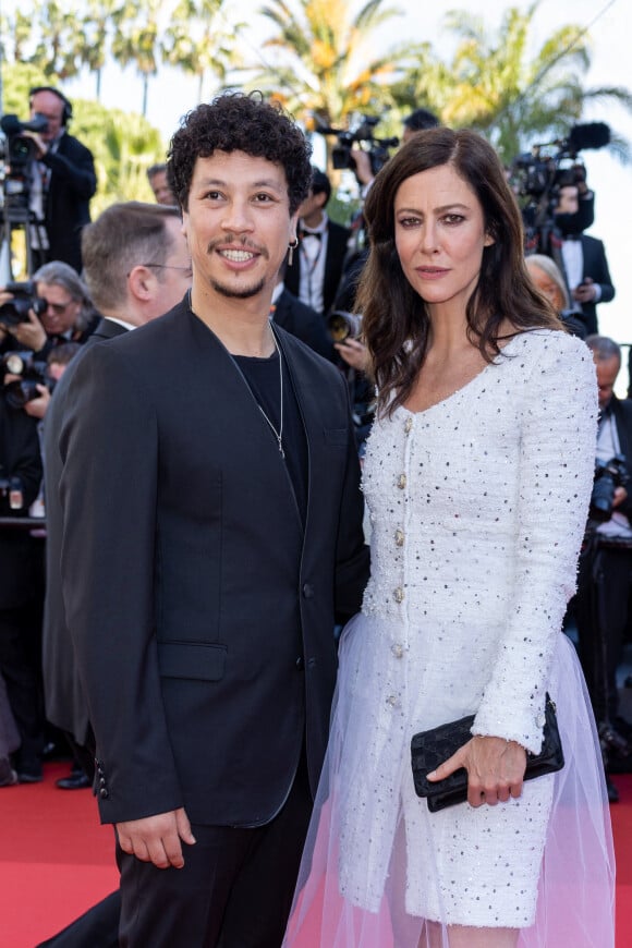 Anna Mouglalis était aussi présente en Chanel
Guest, Anna Mouglalis - Montée des marches du film " Megalopolis " pour la cérémonie d'ouverture du 77ème Festival International du Film de Cannes, au Palais des Festivals à Cannes. Le 16 mai 2024 © Olivier Borde / Bestimage 