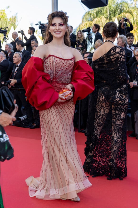 Urvashi Rautela - Montée des marches du film " Megalopolis " pour la cérémonie d'ouverture du 77ème Festival International du Film de Cannes, au Palais des Festivals à Cannes. Le 16 mai 2024 © Olivier Borde / Bestimage 