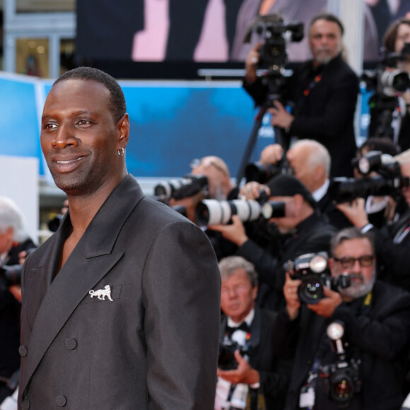 Omar Sy - Montée des marches du film " Megalopolis " lors du 77ème Festival International du Film de Cannes, au Palais des Festivals à Cannes. Le 16 mai 2024 © Jacovides-Moreau / Bestimage 