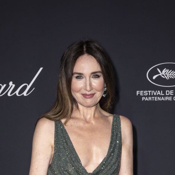 Elsa Zylberstein - Photocall du dîner "Trophée Chopard" au Carlton Beach lors du 77ème Festival International du Film de Cannes. Le 17 mai 2024 © Olivier Borde / Bestimage 