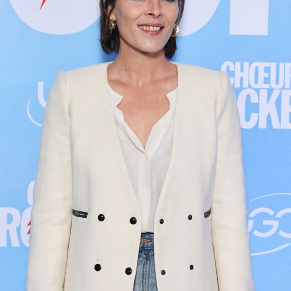 Armelle Deutsch assiste à l'avant-première du film "Choeur De Rockers" au Cinéma UGC Normandie le 8 décembre 2022 à Paris, France. Photo par Nasser Berzane/ABACAPRESS.COM