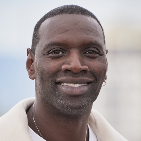 Omar Sy au photocall de Jury lors du 77ème Festival International du Film de Cannes au Palais des Festivals à Cannes, France, le 14 mai 2024. © Jacovides-Moreau/Bestimage 