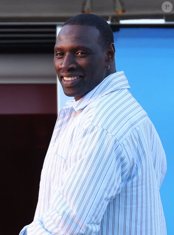 Omar Sy - Dîner du jury à l'hôtel Martinez, la veille du la cérémonie d'ouverture de la 77ème édition du Festival de Cannes le 13 mai 2024. Denis Guignebourg/BestImage 