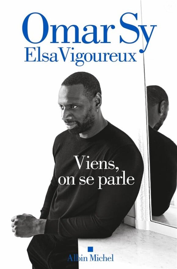 Le comédien a récemment sorti un livre baptisé Viens, on se parle
"Viens on se parle", un livre d'Omar Sy co écrit avec Elsa Vigoureux aux éditions Albin Michel