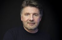 "Elle a eu raison de moi" : Philippe Lellouche parti loin de Paris qu'il déteste, une femme célèbre derrière ce changement de vie