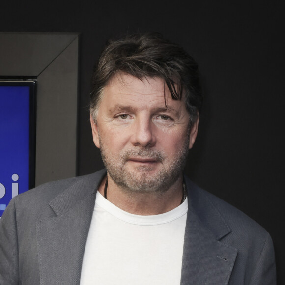 Et forcément, en tant qu'ex-parisien il a ajouté : "À Paris, bien évidemment, on a une maire qui a absolument tout fait pour que les gens n'utilisent plus leur voiture."
Exclusif - Philippe Lellouche - Philippe Lellouche était l'invité de F.Haziza sur Radio J, (pour son émission diffusée dimanche 09/10/22 ), à Paris, France, le 7 octobre 2022. © Jack Tribeca/Bestimage 
