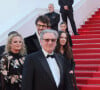 La mère de Nelly.
Grégory Gadebois, Gaëtan Roussel, Daniel Auteuil entouré de ses filles Aurore, Nelly - Montée des marches du film " Marcello Mio " lors du 77ème Festival International du Film de Cannes, au Palais des Festivals à Cannes. Le 21 mai 2024 © Christophe Clovis / Bestimage 