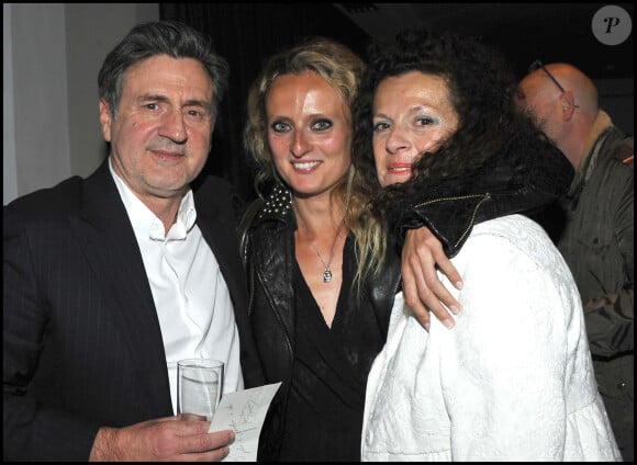 Daniel Auteuil, Anne Jousset et leur fille Aurore. Soirée après l'avant-première du film "La fille du Puisatier" au restaurant Flora Danica.