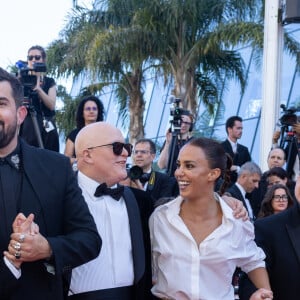 Artus, Alice Belaidi et l'équipe du film "Un p'tit truc en plus" - Montée des marches du film " Le comte de Monte-Cristo " lors du 77ème Festival International du Film de Cannes, au Palais des Festivals à Cannes. Le 22 mai 2024 © Olivier Borde / Bestimage