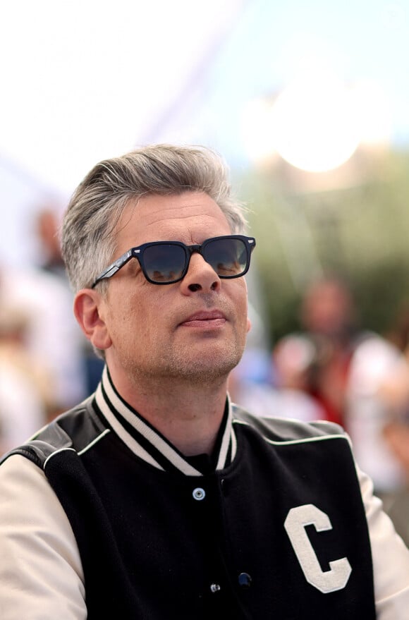 Face à la polémique, Benjamin Biolay a pris la défense de son ex-femme, avec qu'il partage l'affiche.
Benjamin Biolay au photocall du film Marcello Mio lors du 77ᵉ Festival International du Film de Cannes, le 22 mai 2024. © Jacovides / Moreau / Bestimage