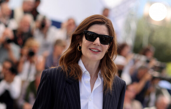 Furieux, il a notamment déclaré : "Entre-soi mon Q".
Chiara Mastroianni au photocall du film Marcello Mio lors du 77ᵉ Festival International du Film de Cannes, le 22 mai 2024. © Jacovides / Moreau / Bestimage