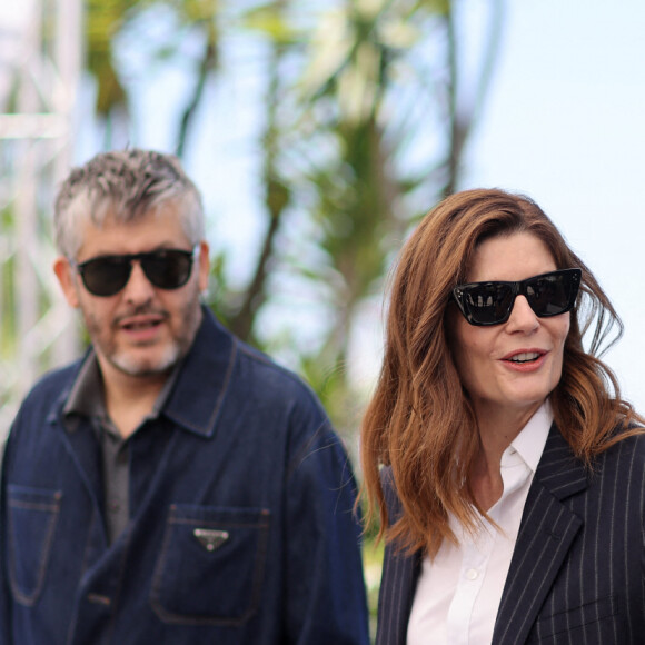 Christophe Honoré et Chiara Mastroianni au photocall du film Marcello Mio lors du 77ᵉ Festival International du Film de Cannes, le 22 mai 2024. © Jacovides / Moreau / Bestimage