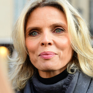 Sylvie Tellier - Arrivées aux obsèques de Gérard Collomb en la cathédrale Saint-Jean à Lyon le 29 novembre 2023. © Romain Doucelin/Bestimage