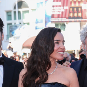 François Civil, Élodie Bouchez, Alain Chabat - Montée des marches du film " L'amour ouf " lors du 77ème Festival International du Film de Cannes, au Palais des Festivals à Cannes. Le 23 mai 2024 © Jacovides-Moreau / Bestimage 