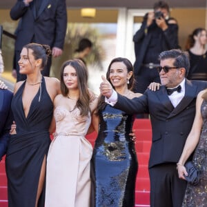 François Civil, Alain Chabat, Adèle Exarchopoulos, Mallory Wanecque, Élodie Bouchez, Alain Attal, Audrey Diwan, Gilles Lellouche, Malik Frikah - Montée des marches du film « L’amour ouf » lors du 77ème Festival International du Film de Cannes, au Palais des Festivals à Cannes. Le 23 mai 2024 © Olivier Borde / Bestimage  Red carpet of the movie « Beating Hearts» during the 77th Cannes International Film Festival at the Palais des Festivals in Cannes, France. On may 23th 2024 