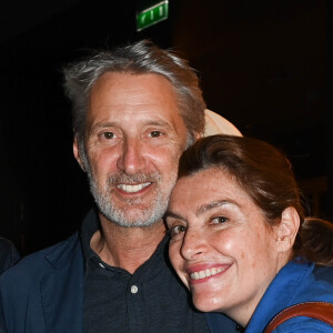 Exclusif - Antoine de Caunes et sa femme Daphné Roulier - People à la 100ème du spectacle de Vincent Dedienne "Un soir de gala" aux théâtre Marigny à Paris le 27 juin 2022. © Coadic Guirec/Bestimage