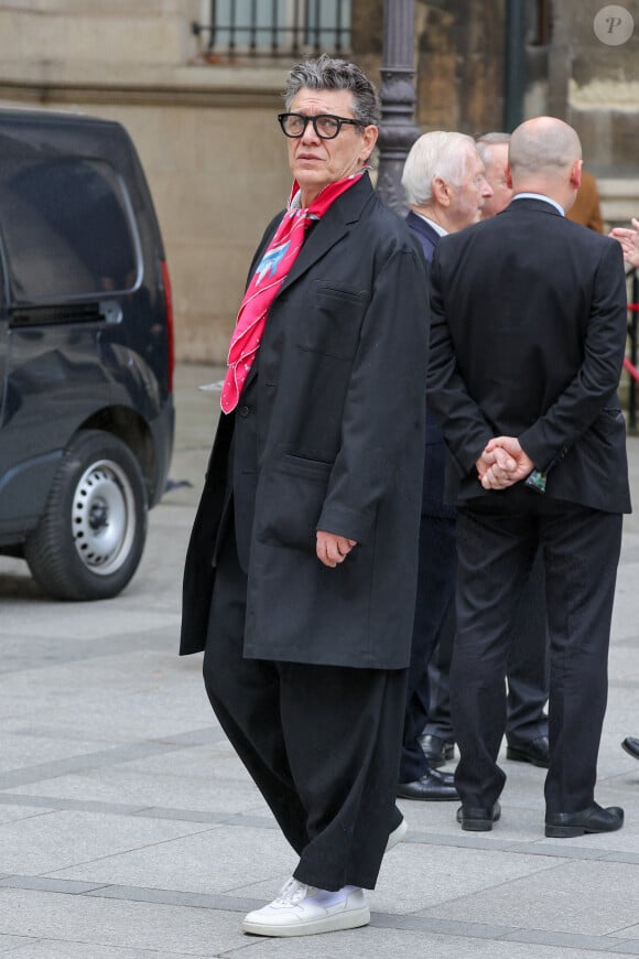 Marc Lavoine - Sorties des obsèques du prince Jean-Stanislas Poniatowski en l'Eglise polonaise à Paris, France, le 29 avril 2024. © Jacovides-Moreau/Bestimage 
