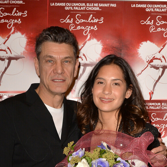 Marc Lavoine et sa compagne Line Papin au photocall de la générale de presse du spectacle musicale "Les Souliers Rouges" aux Folies Bergères à Paris, France, le 4 février 2020. © Veeren/Bestimage 