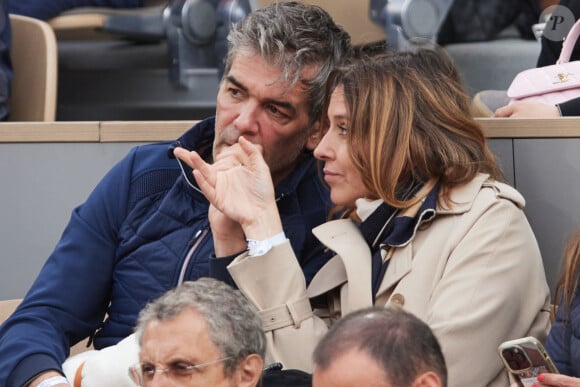 Xavier de Moulins et sa femme Anaïs Bouton - Célébrités dans les tribunes des Internationaux de France de tennis de Roland Garros 2024 à Paris le 26 mai 2024. © Moreau-Jacovides/Bestimage 