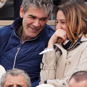 Xavier de Moulins et sa femme Anaïs Bouton - Célébrités dans les tribunes des Internationaux de France de tennis de Roland Garros 2024 à Paris le 26 mai 2024. © Moreau-Jacovides/Bestimage 