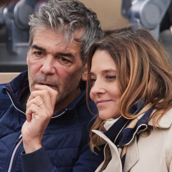 Xavier de Moulins a fait le déplacement à Roland Garros
Xavier de Moulins et sa femme Anaïs Bouton - Célébrités dans les tribunes des Internationaux de France de tennis de Roland Garros à Paris. © Moreau-Jacovides/Bestimage 