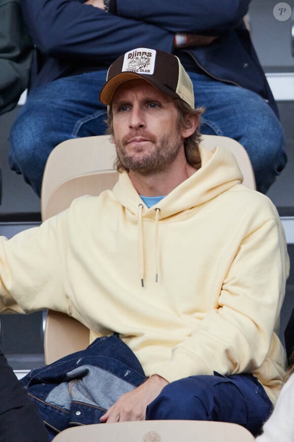 Philippe Lacheau - Célébrités dans les tribunes des Internationaux de France de tennis de Roland Garros 2024 à Paris le 26 mai 2024. © Moreau-Jacovides/Bestimage 