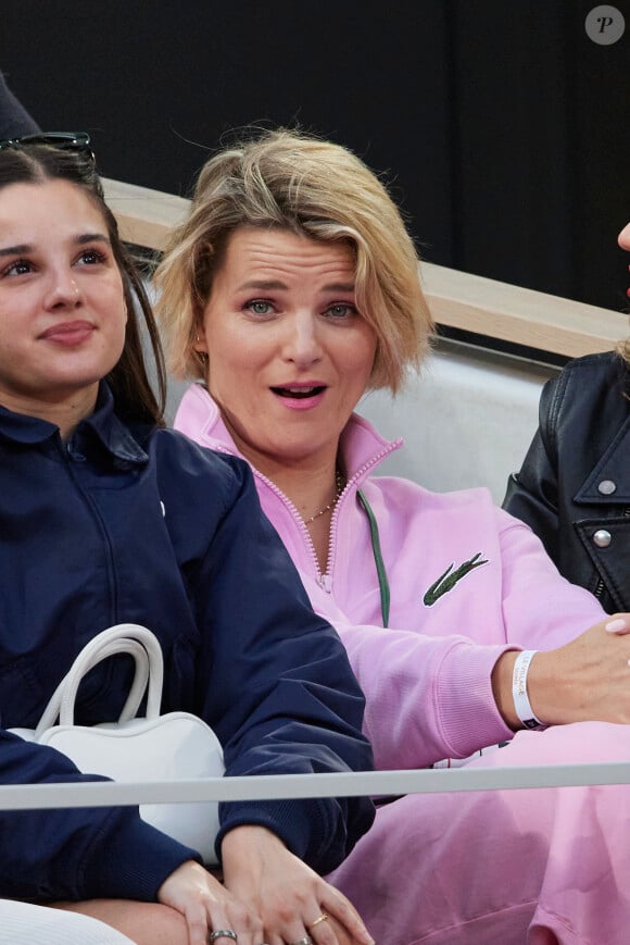 France Pierron - Célébrités dans les tribunes des Internationaux de France de tennis de Roland Garros 2024 à Paris le 26 mai 2024. © Moreau-Jacovides/Bestimage 